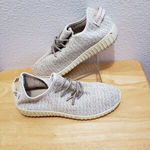 Wild Diva sneakers,  8.5, tan